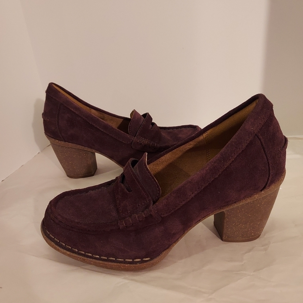 Unstructured by Clarks Carleta Belle Purple Suede Heeled Loafers in Size 8 M - Picture 5 of 11